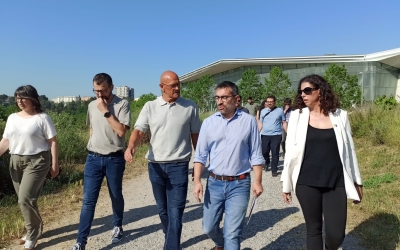 L'exconseller Raül Romeva acompanyat dels regidors Gabriel Fernández, Èlia Soriano-Costa i Santi Valls | Pere Gallifa